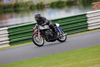 Vintage-motorcycle-club;eventdigitalimages;mallory-park;mallory-park-trackday-photographs;no-limits-trackdays;peter-wileman-photography;trackday-digital-images;trackday-photos;vmcc-festival-1000-bikes-photographs